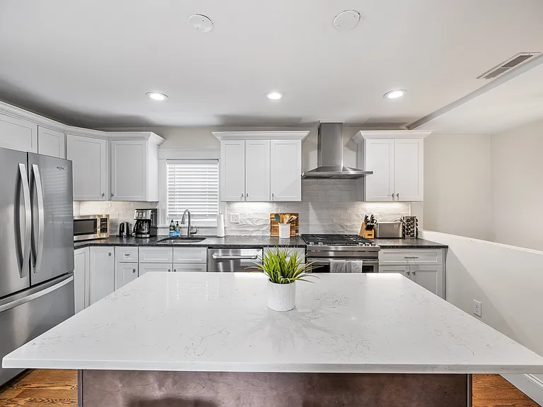 114 Moreland St #2 — Photo 4
