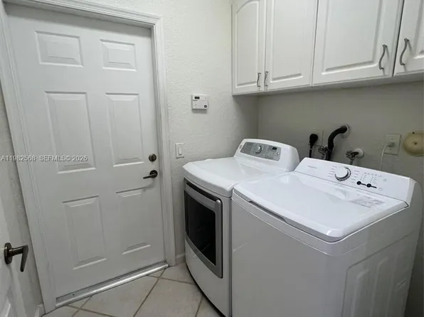 2816 Kinsington Cir #Townhouse 28-1, Fort Lauderdale, FL 33332