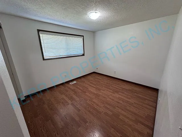 18660 Roundtree Dr — Photo 12