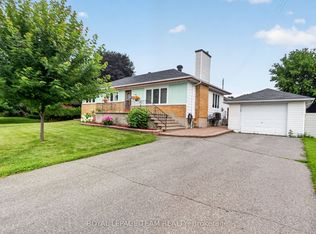 53 Fieldrow St, Ottawa, ON K2G2Y6