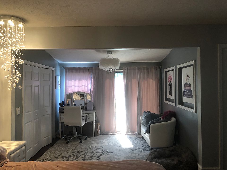 1st image of 1008 SW 33rd St