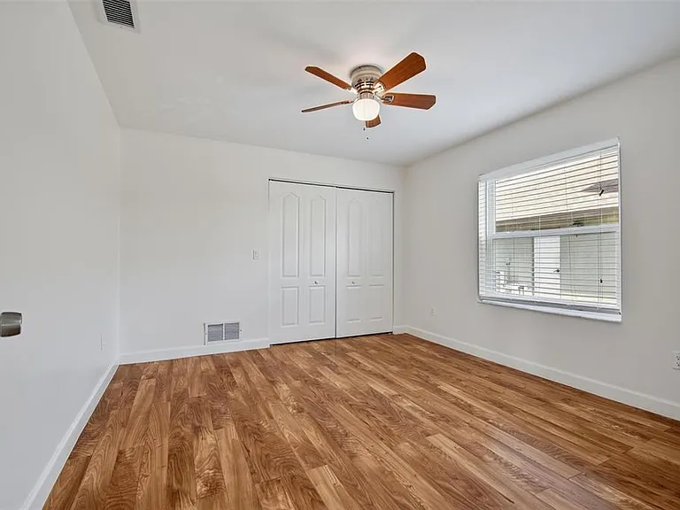 231 Wellington Dr — Photo 40