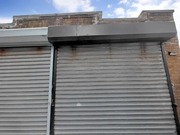 6018 Bleecker Street image 22 of 26