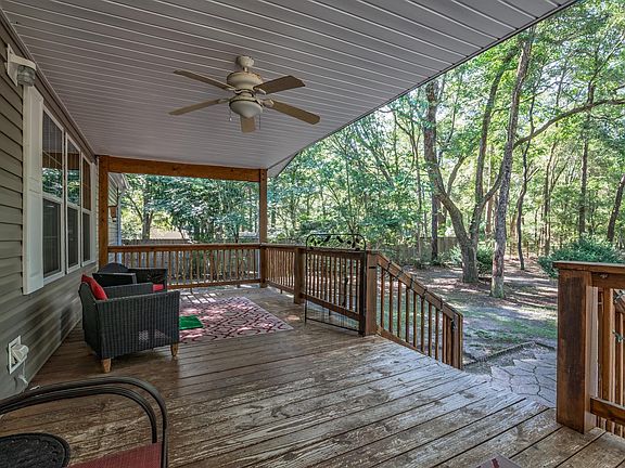 3rd image of 148 Woodland Dr