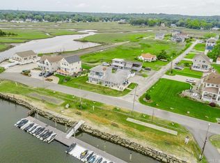 23 Red Bird Trl, Old Saybrook, CT 06475