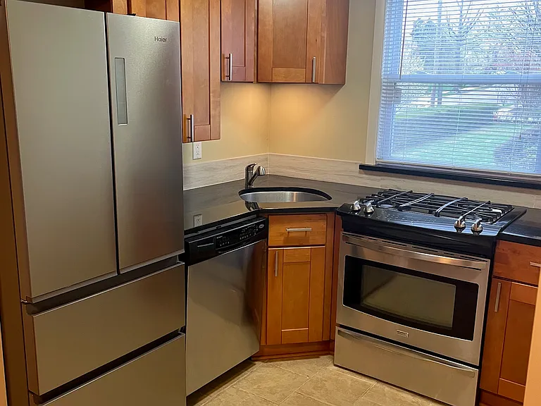 7001 Germantown Ave — Photo 5