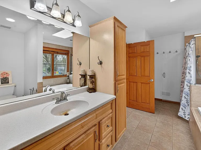 3341 Newton Rd — Photo 28