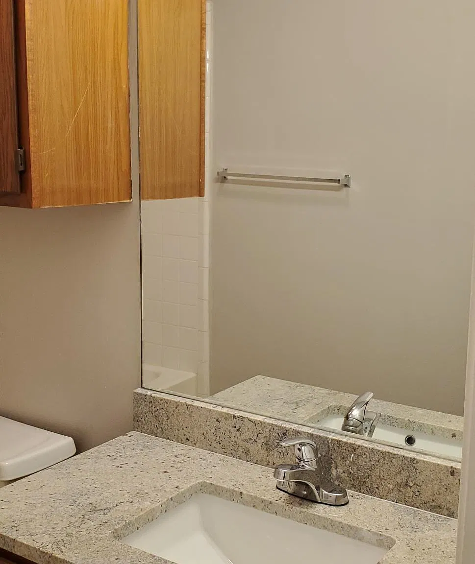 2 bed, 1028 sqft, $1,400 — Photo 3