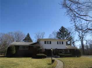 6220 Afton Dr, Dayton, OH 45415