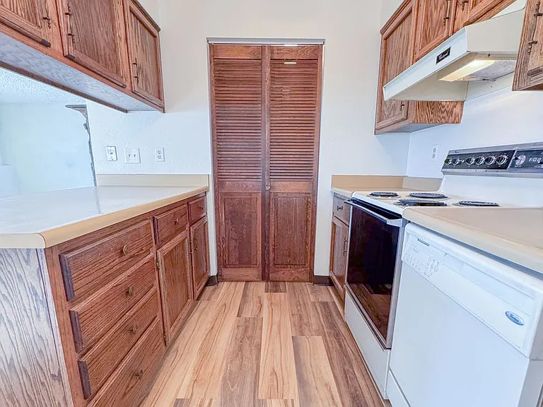 1283 Sugarview Dr — Photo 12