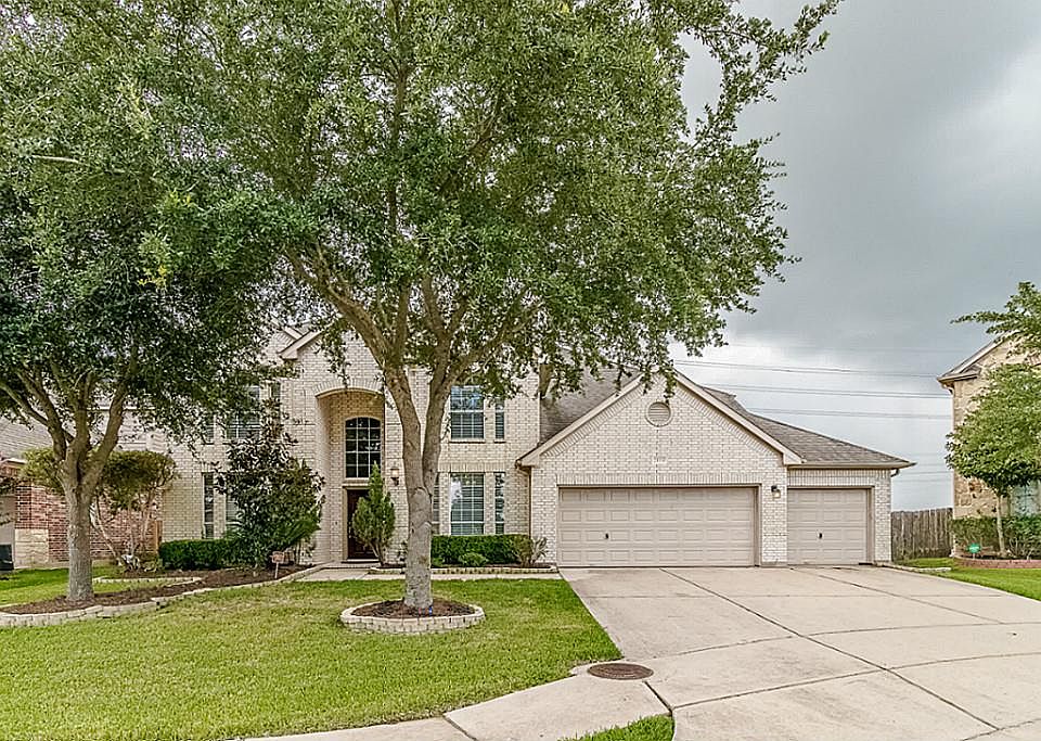 1st image of 21831 Honeysuckle Grove Ln