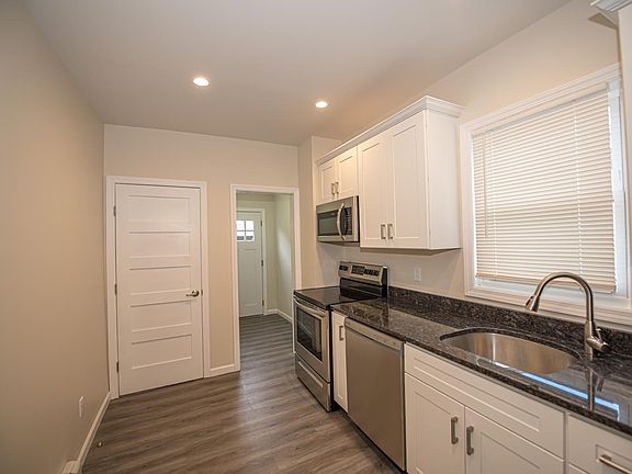 5th image of 32 Linden Ave #1