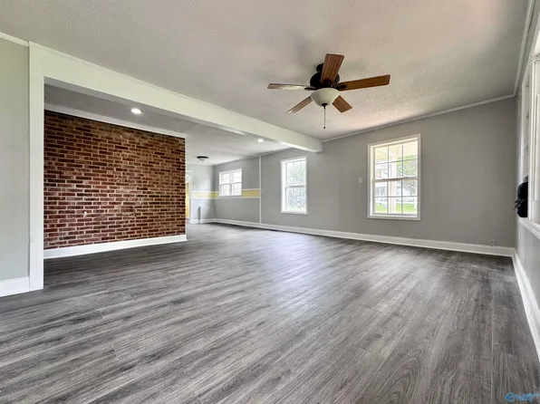 489 Hurricane Rd, New Market, AL 35761