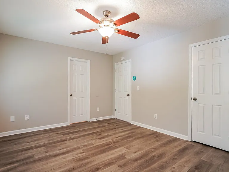 1109 Ujamaa Dr — Photo 10