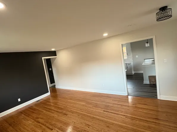 415 Delaware Ave, Newport, DE 19804