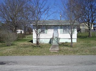 223 Wood Dr, Fayetteville, TN 37334