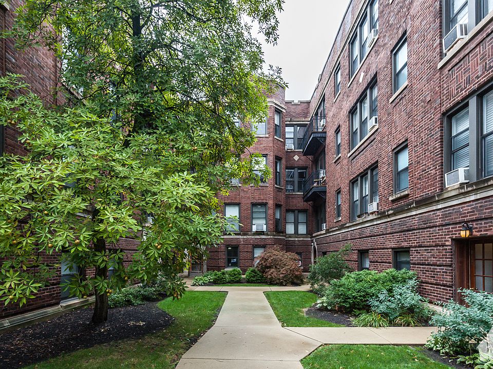 1st image of 1050 W Catalpa Ave APT 3