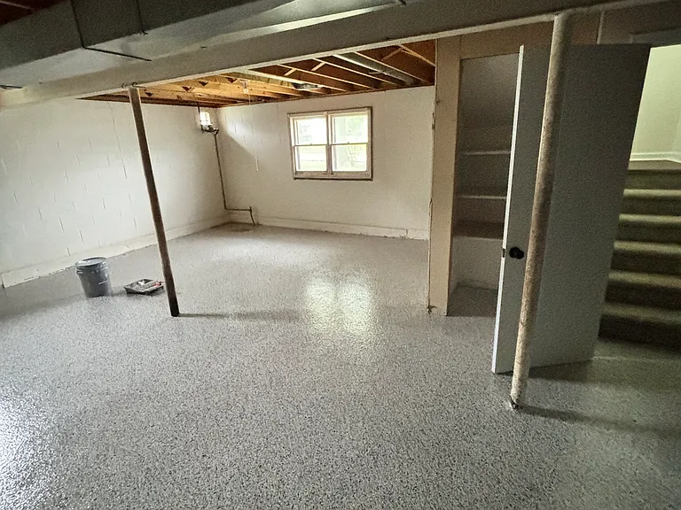 480 Valley Dr — Photo 14