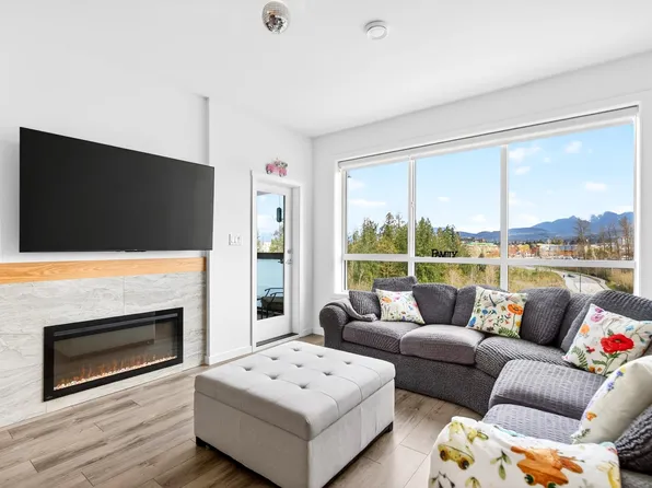 11641 227th St #417, Maple Ridge, BC V2X 9J6