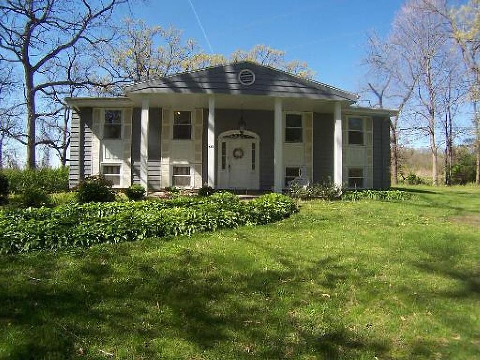 1st image of 553 Thornhouse Cres