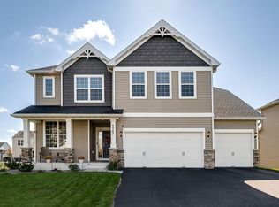 9303 Compass Pointe Rd, Woodbury, MN 55129