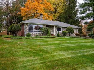 7 Creek Bend Rd, Poughkeepsie, NY 12603