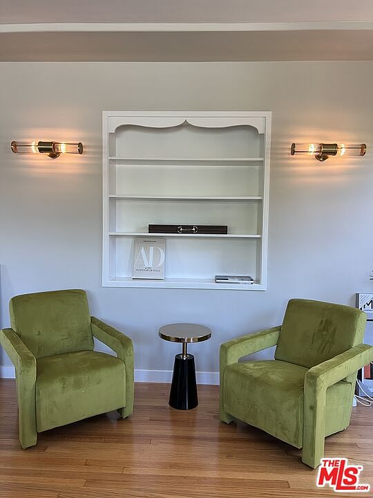 1st image of 546 Hahn Ave #546