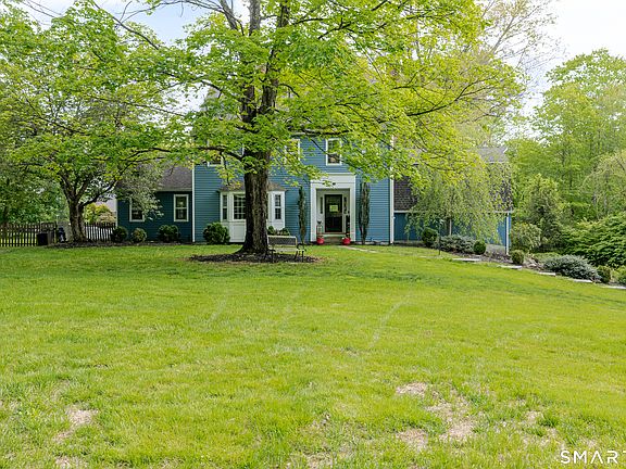 3rd image of 40 Echo Valley Road