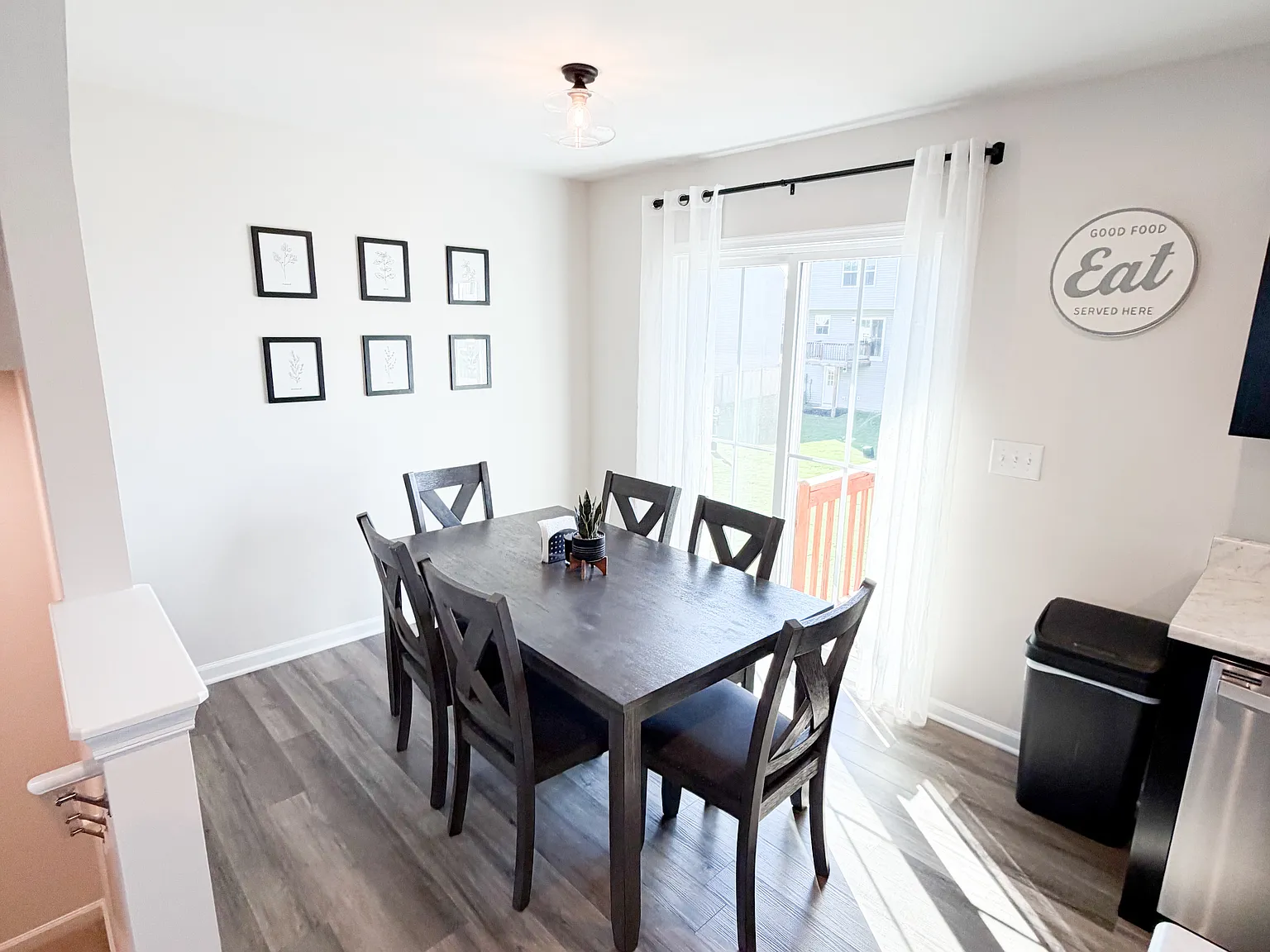 204 Maple Forge Trl — Photo 1