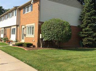 25745 Salem Ct, Roseville, MI 48066