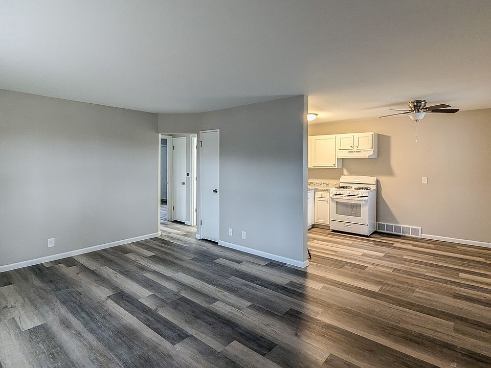 2nd image of 492 E Merrill Ave #11328080
