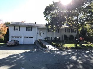 146 Country Dr, Somerset, MA 02726