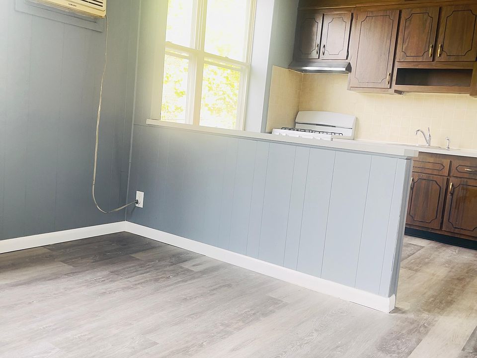 1st image of 408 Avenue W #2A