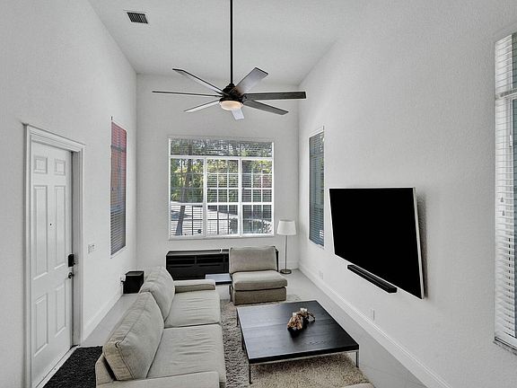 5th image of 2528 NW 4th Street