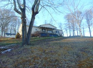 70 Semper Fi Dr, Fayetteville, WV 25840