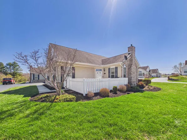 133 E Patriot Way #17-2, Christiansburg, VA 24073