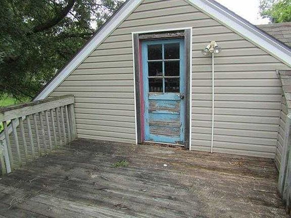 exit upstairs