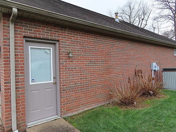 4th image of 2555 Oak Trail Dr