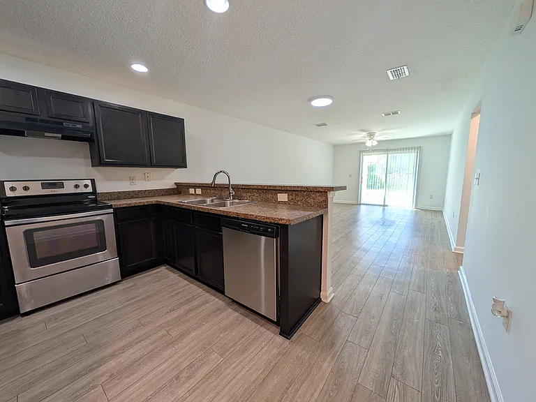119 Plantation Point Dr — Photo 3