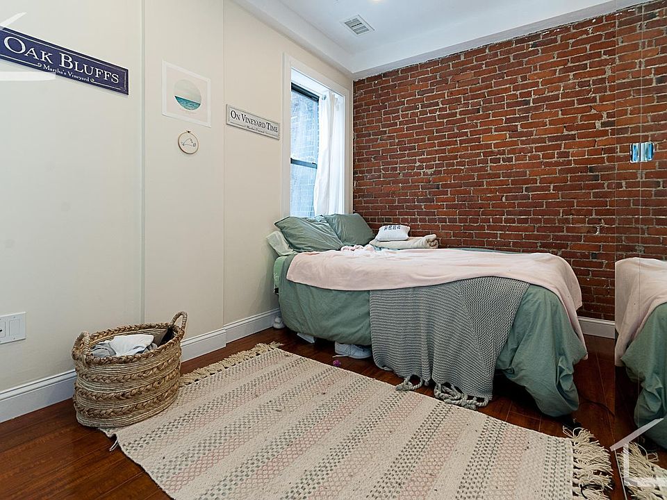 2nd image of 1203 Beacon St #X7i