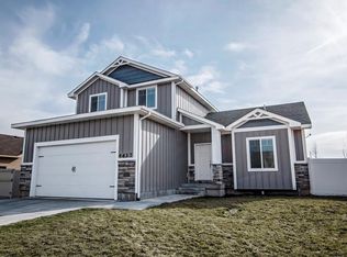 4637 Greystone Ln, Idaho Falls, ID 83404