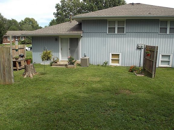 5th image of 338 N Downey Ave #Duplex