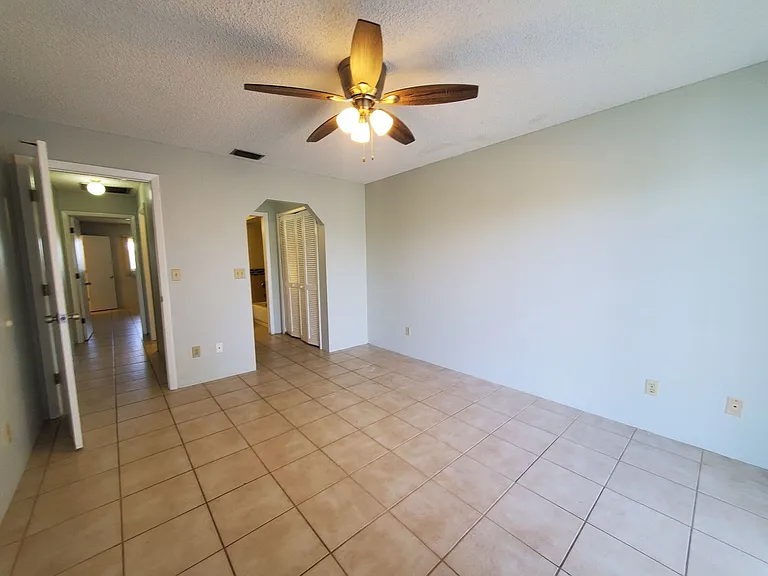 913 Gleason Pkwy #4 — Photo 10