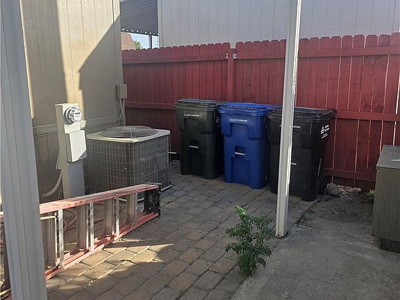 2nd image of 812 N Loren Ave Trlr 18
