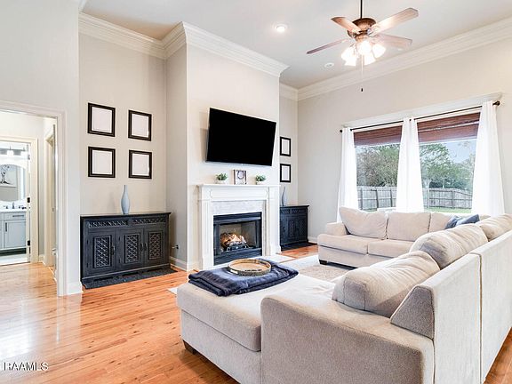 4th image of 101 Southlake Cir