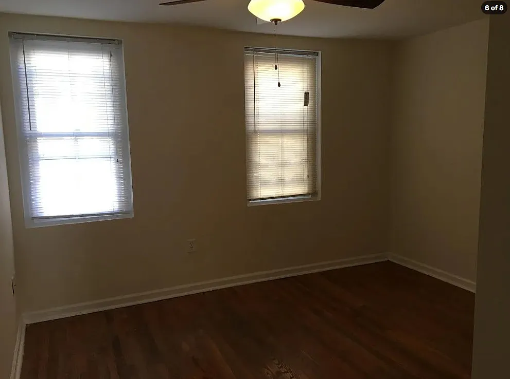 2 bed, 700 sqft, $2,100 — Photo 2