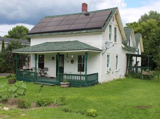 48 Elm St, North Troy, VT 05859