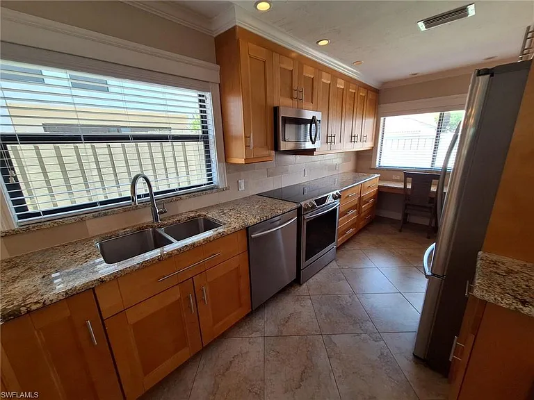 551 Beachwalk Cir #85-0 — Photo 25