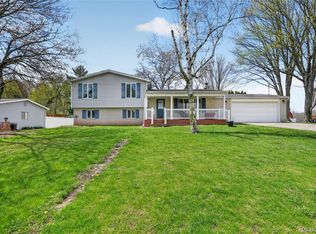9080 Meadowland Dr, Grand Blanc, MI 48439