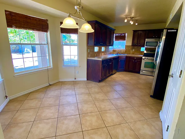 12521 Crystal Ridge St — Photo 7